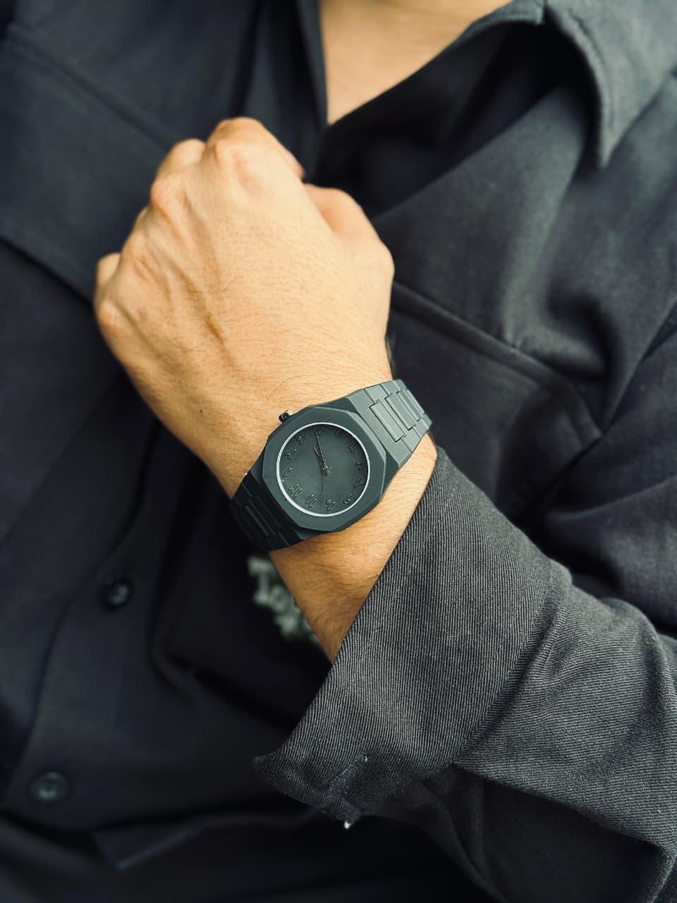 Minimalist Matte Black Wristwatch – Sleek & Timeless Design